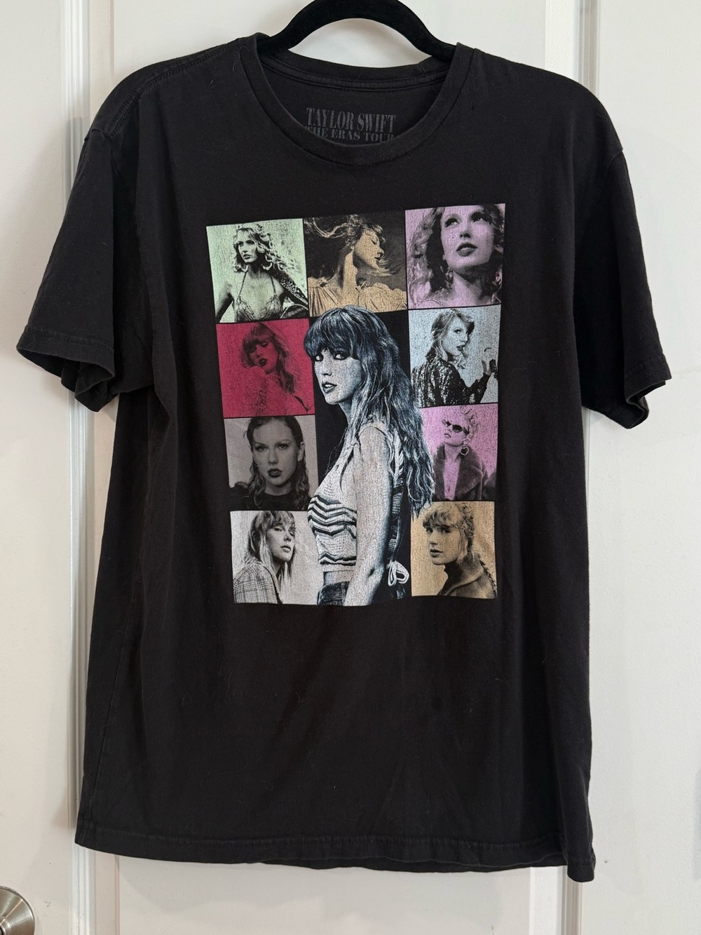 Taylor Swift Black Short Sleeve Graphic Tee - size L